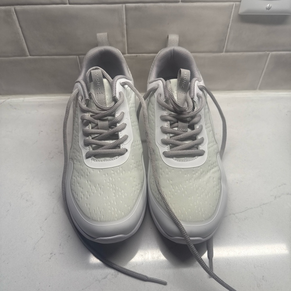 Vionic JoJo Ombré Sneakers Size 8.5 like new